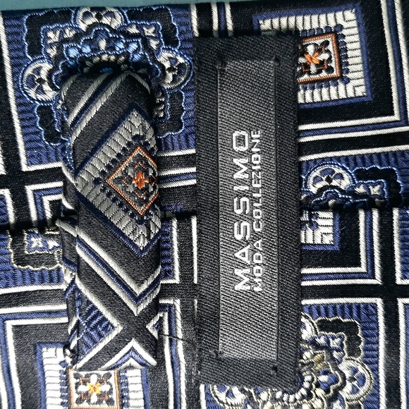 Massimo Moda Collezione frames silk tie in black and blue - Picture 5 of 7
